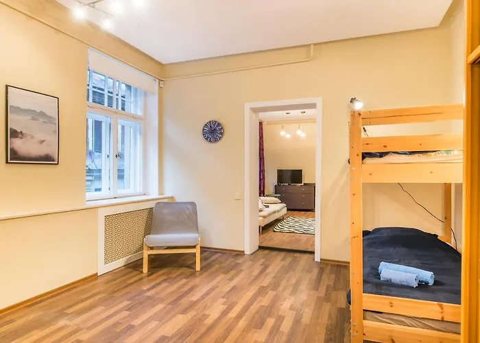Charming Spacious 3 Bedroom In Old Town